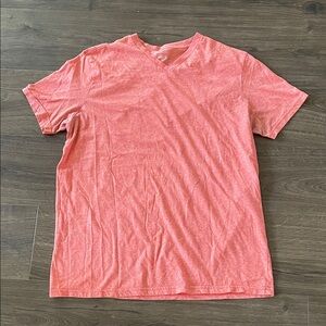 Mossimo Supply Co. Coral V-Neck Short Sleeve T-Shirt Athletic Fit, Size Large